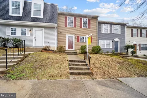 1004 Barnesbury Ct, Capitol Heights, MD 20743