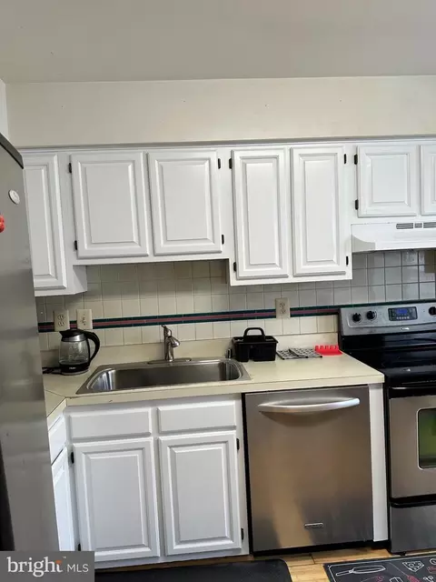 Kitchen - 15819 Erwin Ct, Bowie, MD 20716 photo 5 of 5