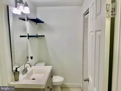 Bath - 9011 3rd St, Lanham, MD 20706 photo 3 of 5