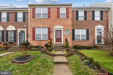 9719 Quiet Brook Ln, Clinton, MD 20735