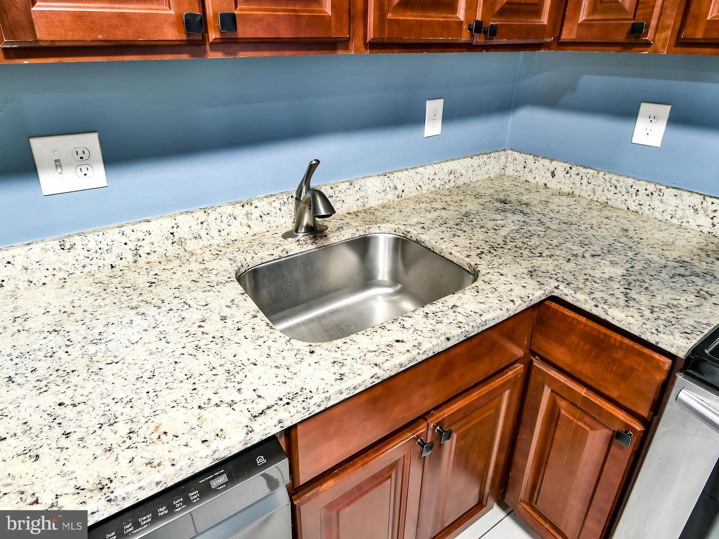 Kitchen - 7121 Cipriano Springs Dr, Lanham, MD 20706 photo 5 of 6