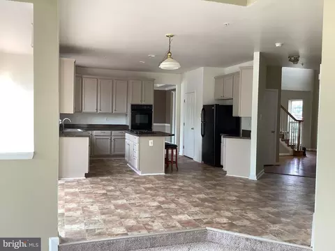 11207 Champlain Cir, Bowie, MD 20720 photo 13