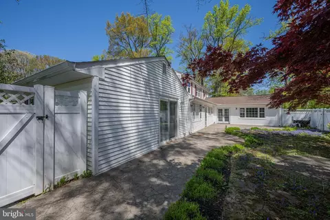 Exterior - 12403 Cedarbrook Ln, Laurel, MD 20708 photo 7 of 18