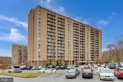 6100 Westchester Park Dr #1405, College Park, MD 20740