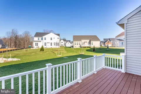 Exterior - 5814 Savannah Dr, Brandywine, MD 20613 photo 10 of 12