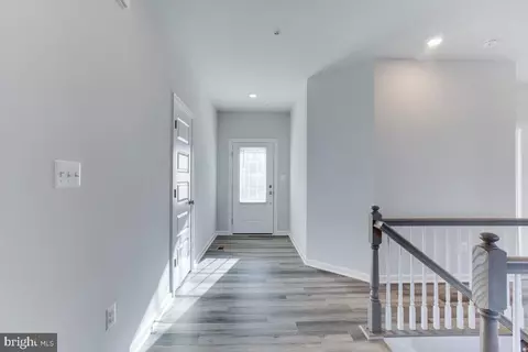 Entry Way - 5814 Savannah Dr, Brandywine, MD 20613 photo 1 of 3