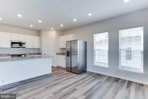 Kitchen - 5814 Savannah Dr, Brandywine, MD 20613 photo 1 of 5