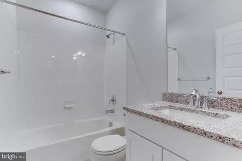 Bath - 5814 Savannah Dr, Brandywine, MD 20613 photo 4 of 4