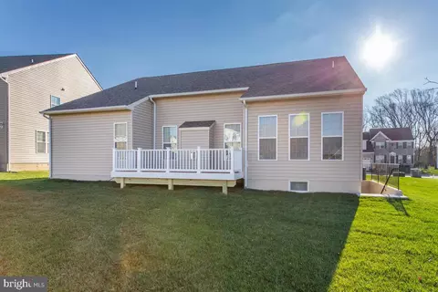 Exterior - 5814 Savannah Dr, Brandywine, MD 20613 photo 7 of 12