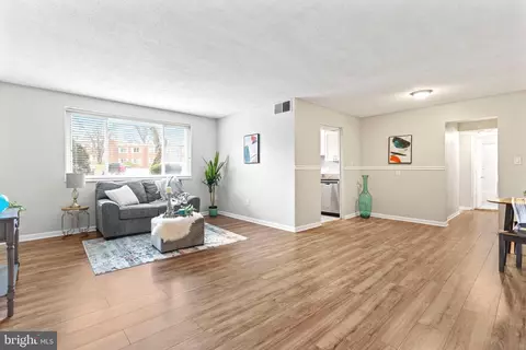 3831 Hamilton St #F-101, Hyattsville, MD 20781