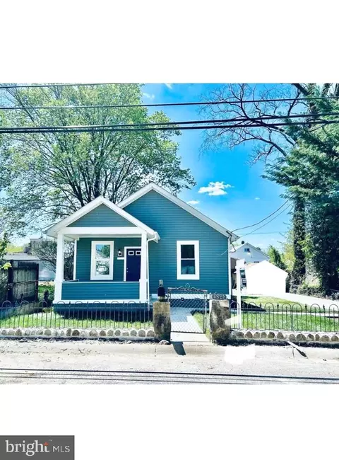 4825 Heath St, Capitol Heights, MD 20743