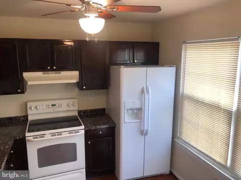 7321 Green Oak Ter, Lanham, MD 20706 photo 3