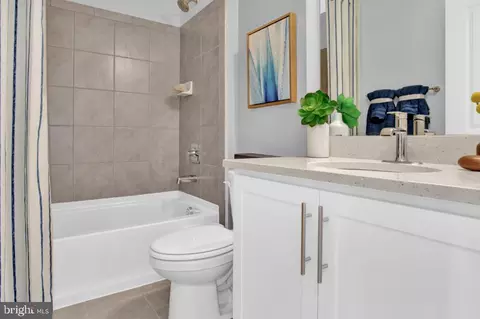 Bath - 8705 Cherrybark Rd, Clinton, MD 20735 photo 2 of 5