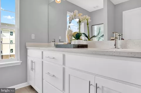 Bath - 8705 Cherrybark Rd, Clinton, MD 20735 photo 3 of 5