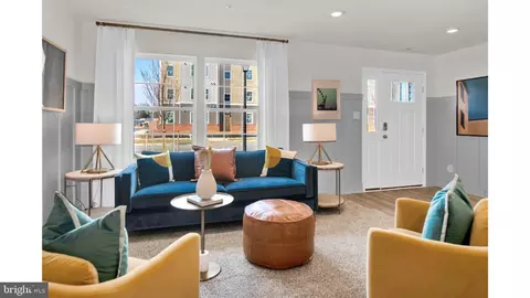 Living - 8711 Cherrybark Rd, Clinton, MD 20735 photo 3 of 8
