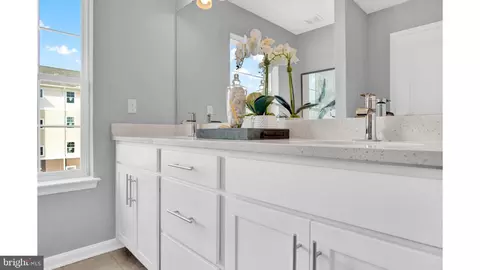 Bath - 8711 Cherrybark Rd, Clinton, MD 20735 photo 3 of 5