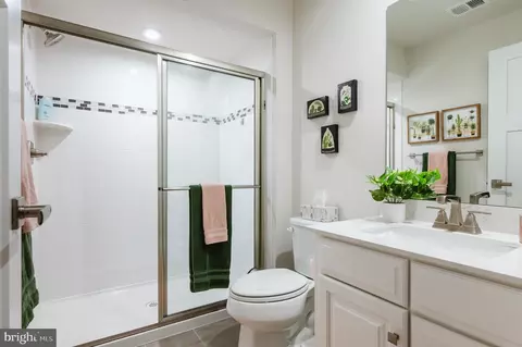 Bath - 14407 Quarry View Rd, Brandywine, MD 20613 photo 6 of 6