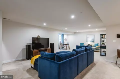 Living - 14407 Quarry View Rd, Brandywine, MD 20613 photo 6 of 10