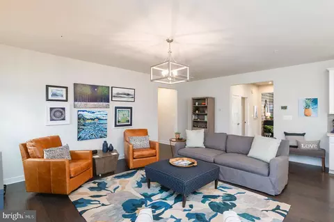 Living - 14407 Quarry View Rd, Brandywine, MD 20613 photo 3 of 10