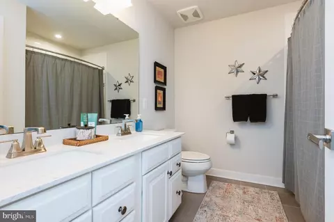 Bath - 14407 Quarry View Rd, Brandywine, MD 20613 photo 5 of 6
