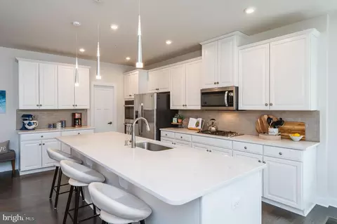 Kitchen - 14407 Quarry View Rd, Brandywine, MD 20613 photo 1 of 9
