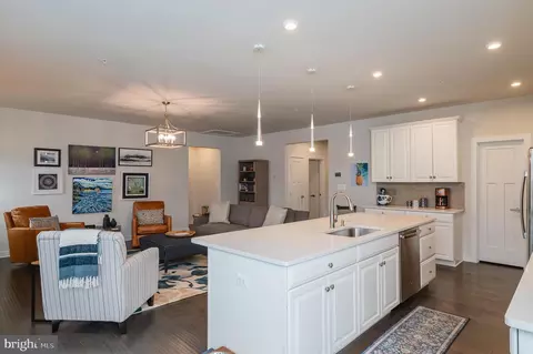 Kitchen - 14407 Quarry View Rd, Brandywine, MD 20613 photo 4 of 9