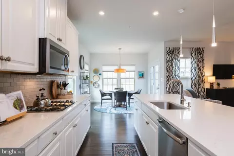 Kitchen - 14407 Quarry View Rd, Brandywine, MD 20613 photo 5 of 9