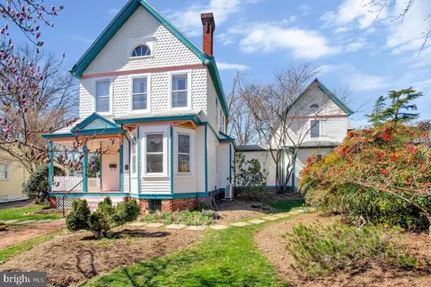 8616 57th Ave, Berwyn Heights, MD 20740
