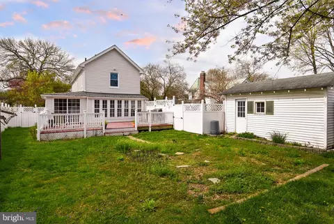 Exterior - 411 Laurel Ave, Laurel, MD 20707 photo 9 of 10