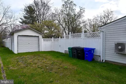 Exterior - 411 Laurel Ave, Laurel, MD 20707 photo 10 of 10
