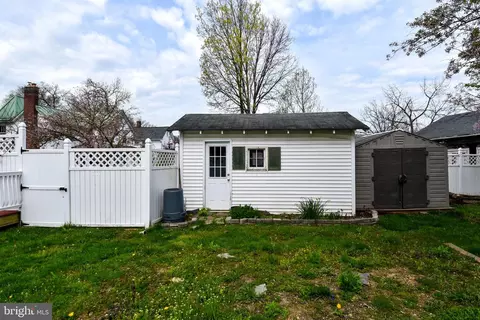 Exterior - 411 Laurel Ave, Laurel, MD 20707 photo 8 of 10