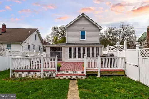 Exterior - 411 Laurel Ave, Laurel, MD 20707 photo 7 of 10