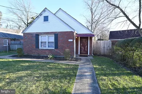 6907 Fairwood Rd, Hyattsville, MD 20784