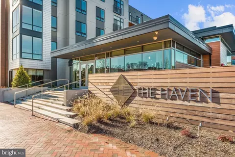 145 Riverhaven Dr #229, Oxon Hill, MD 20745