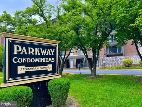 6011 Emerson St #502, Bladensburg, MD 20710