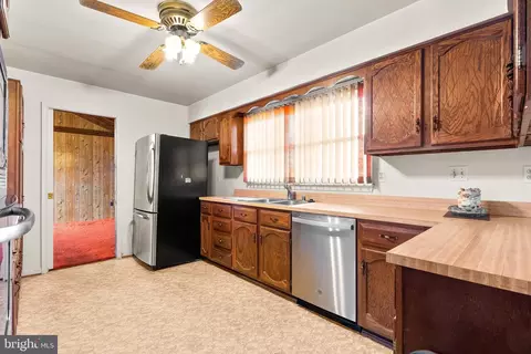 11816 Decesaris Blvd, Bowie, MD 20721 photo 7