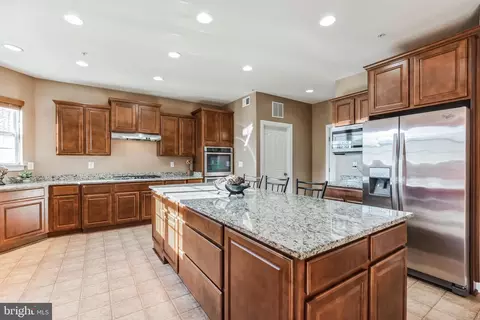 Kitchen - 13005 Davenport Dr, Brandywine, MD 20613 photo 2 of 5