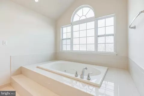 Bath - 13005 Davenport Dr, Brandywine, MD 20613 photo 5 of 7