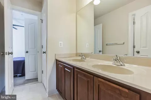 Bath - 13005 Davenport Dr, Brandywine, MD 20613 photo 6 of 7