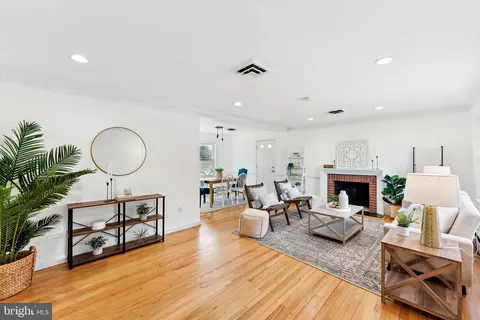 Living - 6805 94th Ave, Lanham, MD 20706 photo 1 of 2