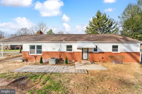 Exterior - 6805 94th Ave, Lanham, MD 20706 photo 6 of 6