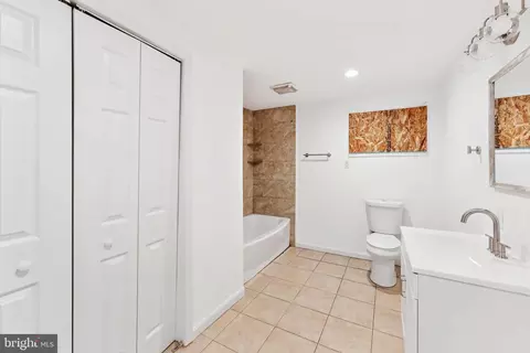 Bath - 6805 94th Ave, Lanham, MD 20706 photo 4 of 4