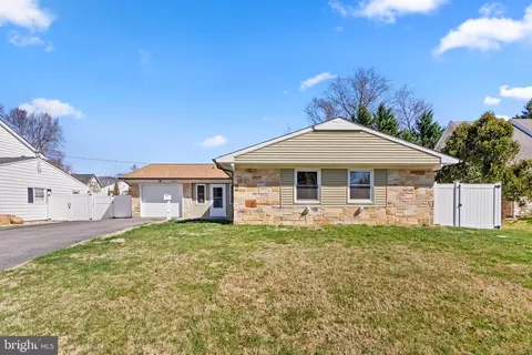 12318 Firtree Ln, Bowie, MD 20715