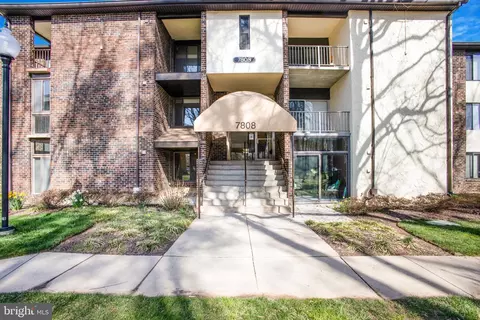 7808 Hanover Pkwy #313, Greenbelt, MD 20770