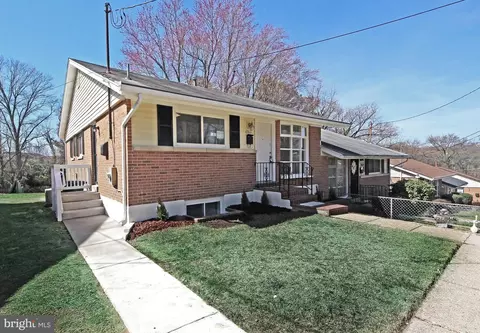 2811 Oxon Park St, Temple Hills, MD 20748