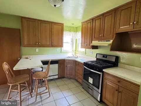 7201 Patterson St, Lanham, MD 20706 photo 2
