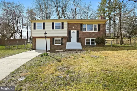 17118 Fairway View Ln, Marlboro, MD 20772