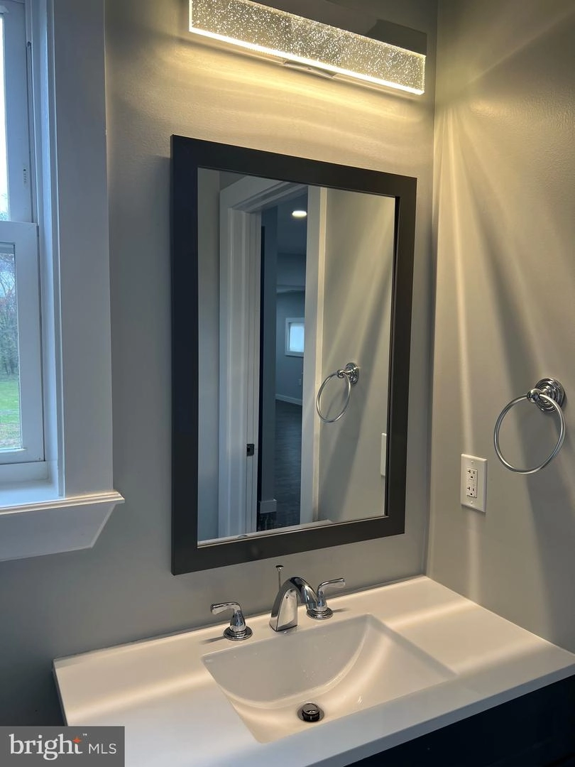 Bath - 6119 Naval Ave, Lanham, MD 20706 photo 1 of 6