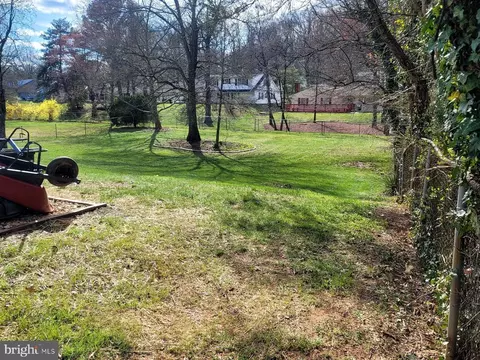 Exterior - 12700 Silverbirch Ln, Laurel, MD 20708 photo 5 of 7