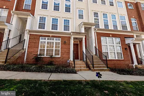 12111 Open View Ln #105, Marlboro, MD 20774